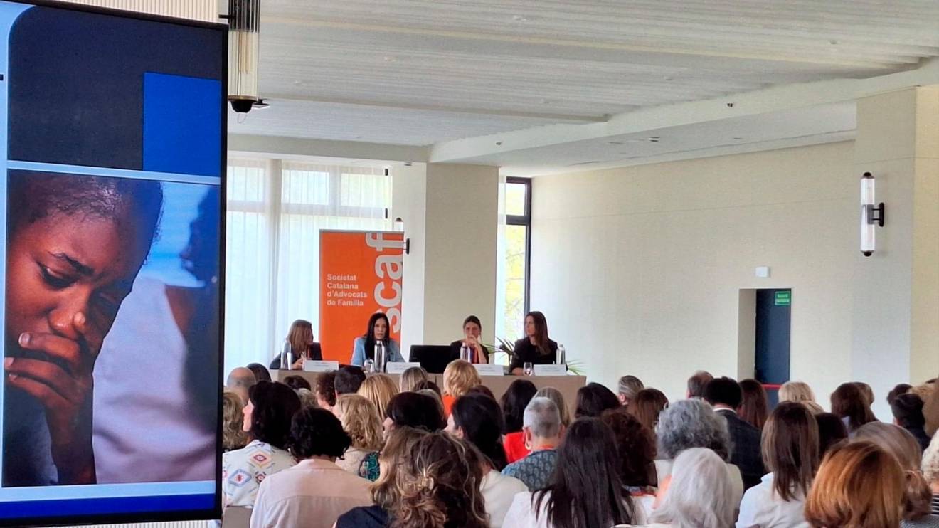 La presentación del informe se ha realizado durante la XI Trobada de la Societat Catalana d’Advocats de Família. FOTO: Norián Muñoz