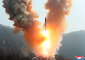 Un chhete lanzado desde Corea del Norte en una imagen de archivo. Foto: EFE