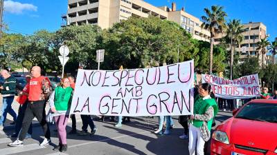 Una de las manifestaciones realizadas en contra de los traslados de la residencia ICASS, el pasado marzo. Foto: A. González