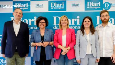 Los cinco candidatos del debate: Pere Lluís Huguet (PP), Rosa Maria Ibarra (PSC), Raquel Sans (ERC), Mònica Sales (Junts) y Mario Téllez (Sumar). Foto: Marc Bosch