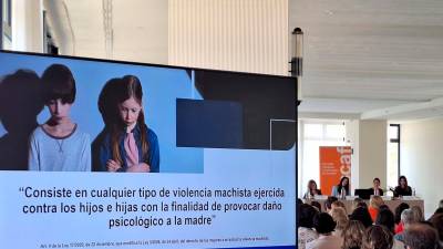 La presentación del informe se ha realizado durante la XI Trobada de la Societat Catalana d’Advocats de Família. FOTO: Norián Muñoz