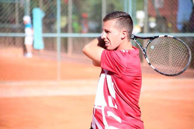 Aaron Cortés, en 2016, durante su etapa como tenista. Foto: Facebook