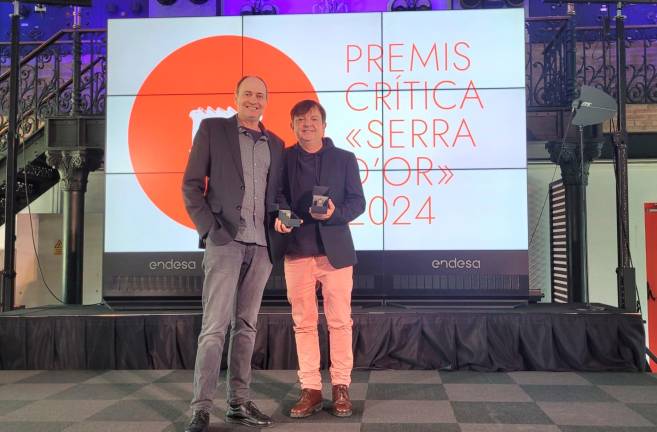 Àngel Burgas i Ignasi Blanch, amb el premi que van rebre. Foto: Cedida