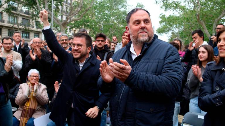 $!El presidente de la Generalitat, Pere Aragonès, junto a Oriol Junqueras, en el inicio de campaña. Foto: ACN