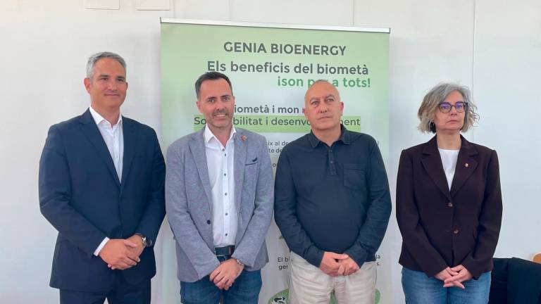 El CEO de Genia Bionergy, Gabriel Butler, els alcaldes de Tortosa i Campredó, Jordan i Grau i la regidora Pilar Caballé. Foto: Ajuntament de Tortosa