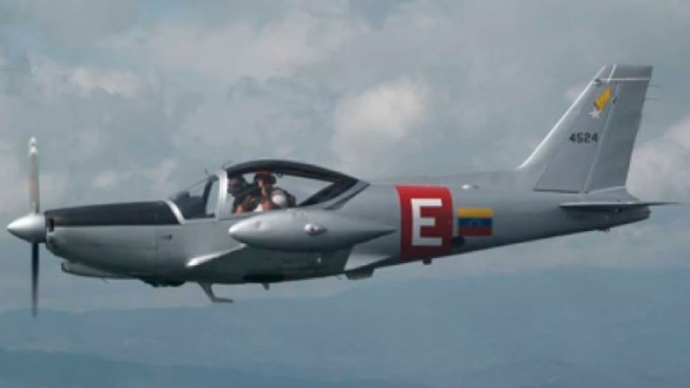 Un avión militar similar al accidentado. Foto: Infodefensa