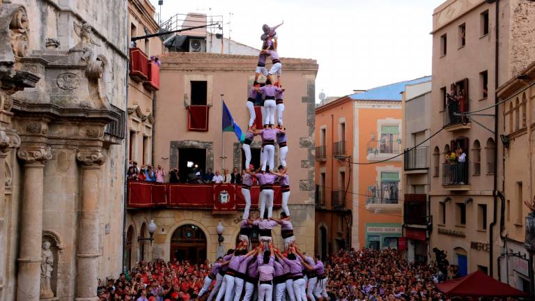 Aleta del 4 de 9 amb folre de la Colla Jove Xiquets de Tarragona descarregat en tercera ronda. Foto: ACN
