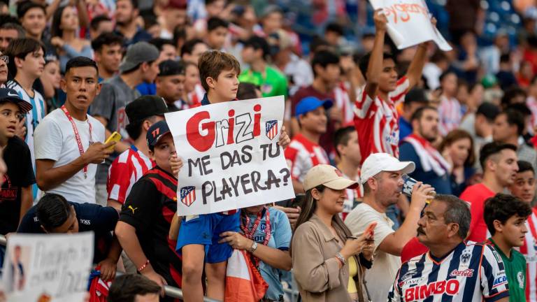 Los aficionados del fútbol español podrán seguir LaLiga a través de tres plataformas (Orange, DAZN y Movistar). foto: efe