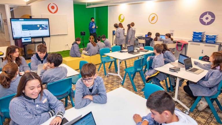 El Col·legi Lestonnac de Tarragona ha estrenado este curso un aula interactiva. Foto: Ángel Ullate/DT
