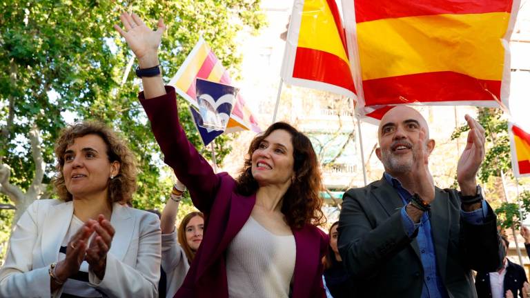 Imagen de Isabel Díaz Ayuso durante un mitin en Catalunya. Foto: EFE