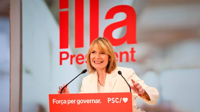 La jefa de campaña es la vicepresidenta del PSC, Lluïsa Moret, frente a los líderes del partido. Foto: Jordi Borràs