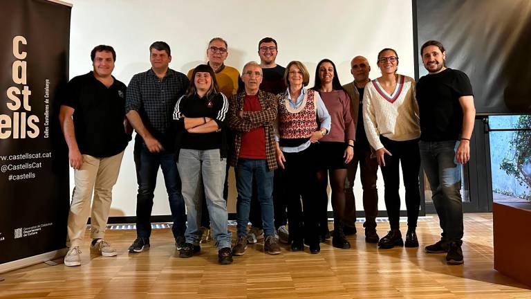 Els membres de la nova junta de la Coordinadora de Colles Castelleres de Catalunya per als pròxims tres anys. Foto: Cedida