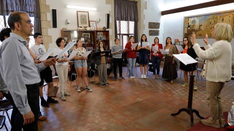 El Jove Cor de la Schola Cantorum dels Amics de la Catedral durant un assaig. Foto: Pere Ferré