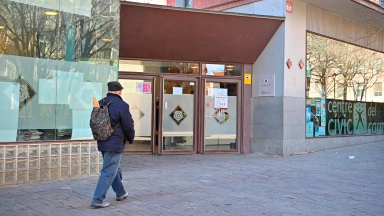 El Centre Cívic del Carme actúa como punto de atención de la Associació Catalana per a la Prevenció del Suïcidi. FOTO: Alfredo González