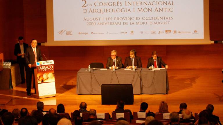 Ruiz de Arbulo y Josep Mª Palet en la presentación. Foto: Jan Magarolas