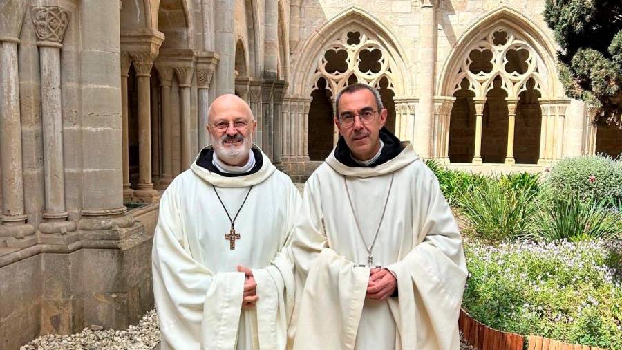 El nuevo abad de Poblet, Rafel Barruè (a la derecha) con el superior del Cister, Mauro Lepori. Foto: monasterio de Poblet