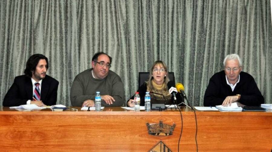 Los concejales de gobierno Toni Martínez (ICV), Ivan Facccia (ERC) y Montserrat Carreras (CiU). Foto: DT