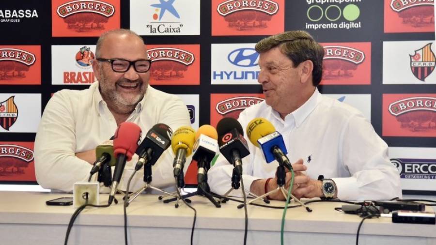 Oliver y Llastarri, sonrientes, durante una rueda de prensa. Foto: Alfredo González