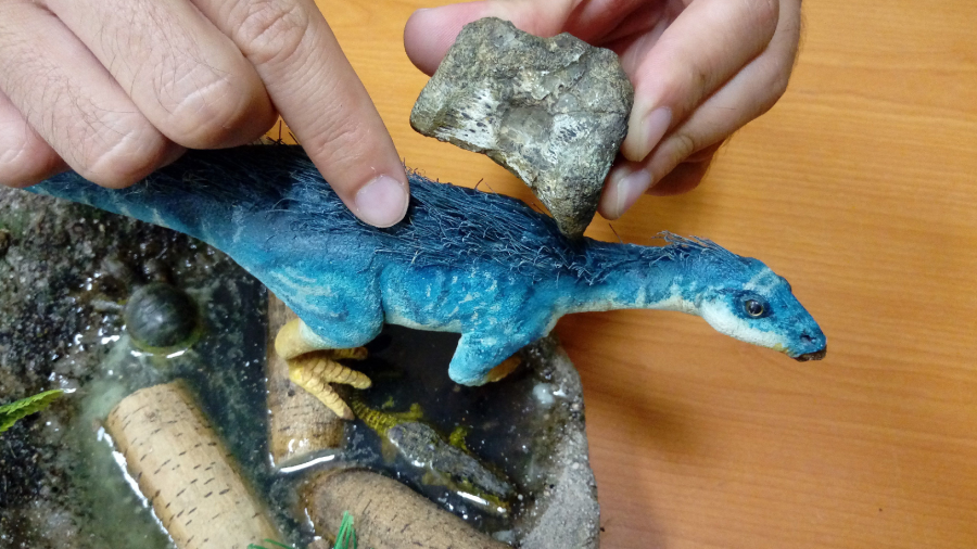 Una recreación de un dinosaurio de la familia Parksosauridae, en Ciudad de México. FOTO: EFE