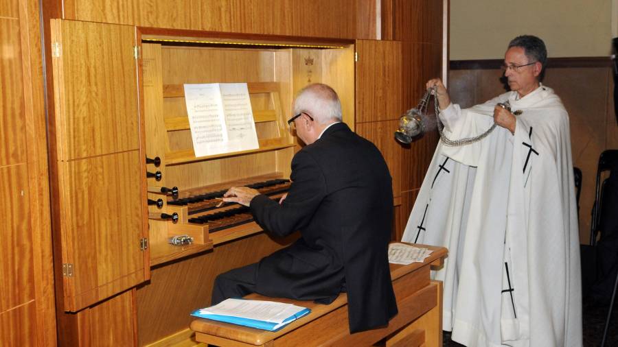 Imatge d'arxiu de mossèn Moragues el dia de la inauguració de l'orgue. FOTO: Gestión 4