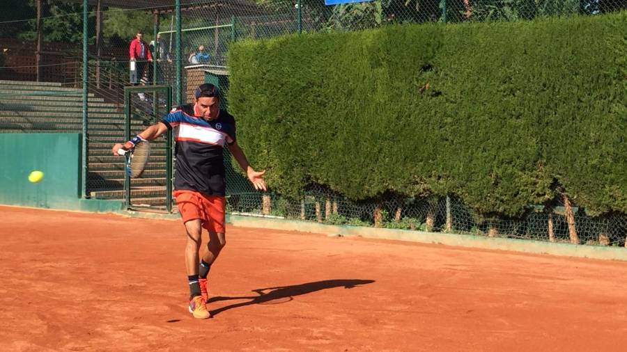 Albert Montañés, durante su estreno de hoy en la competición tarraconense. FOTO: Club Tennis Tarragona