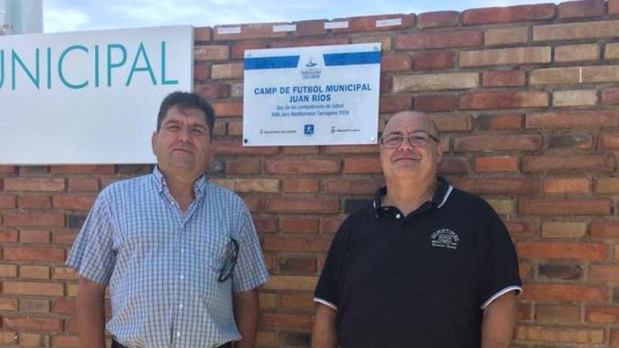 Los concejales de ERC de Calafell Joan Solé y Jacob Balaguer (i).
