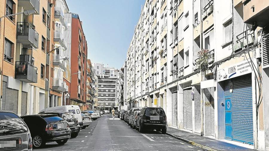 Las peleas y los gritos son diarios en esta calle del barrio de La Pastoreta, antes el Greco. FOTO: Alfredo González