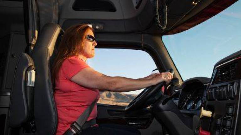 En Europa tan solo un 1% de las personas que circulan al volante de un camión son mujeres.