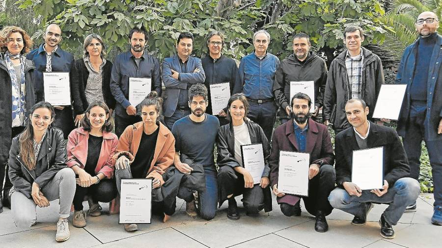 Foto de grupo de ayer de todos los premiados en la XI Biennal Alejandro de la Sota. FOTO: Alfredo Gonz&aacute;lez