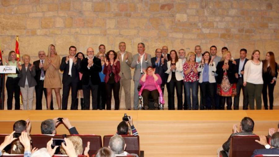 Imagen de los 27 integrantes de la lista de CiU. Foto: Alba Mariné