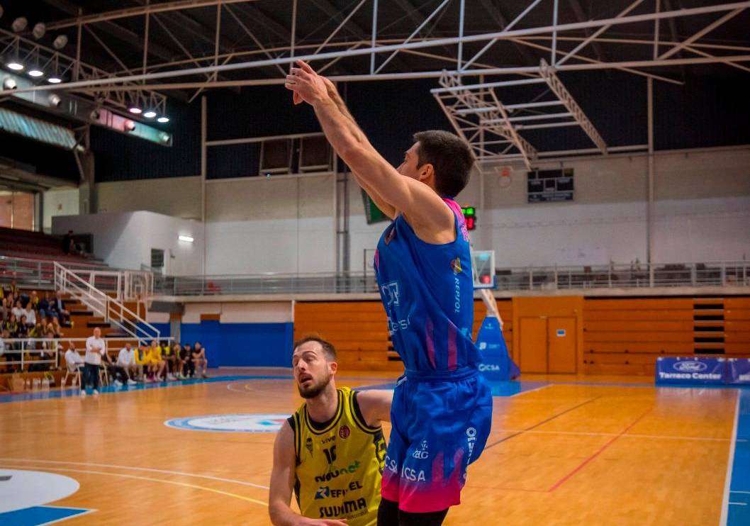 David Fernández fue clave en la victoria. Foto: Guillo Dehon
