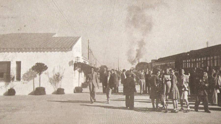 El apeadero de Segur de Calafell en los años 40.