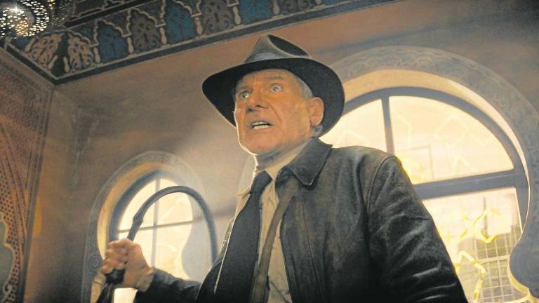 42 años después, Harrison Ford se prepara para colgar definitivamente el látigo en su último filme como Indiana Jones . foto: walt disney pictures
