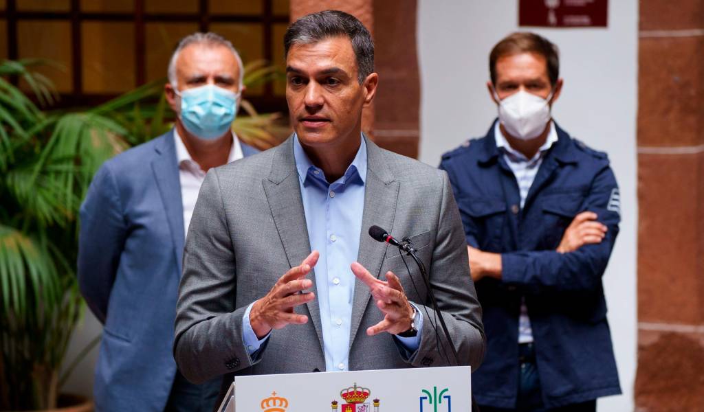 Sánchez pide a Puigdemont que se 'someta' a la Justicia y reivindica su compromiso con el 'diálogo'