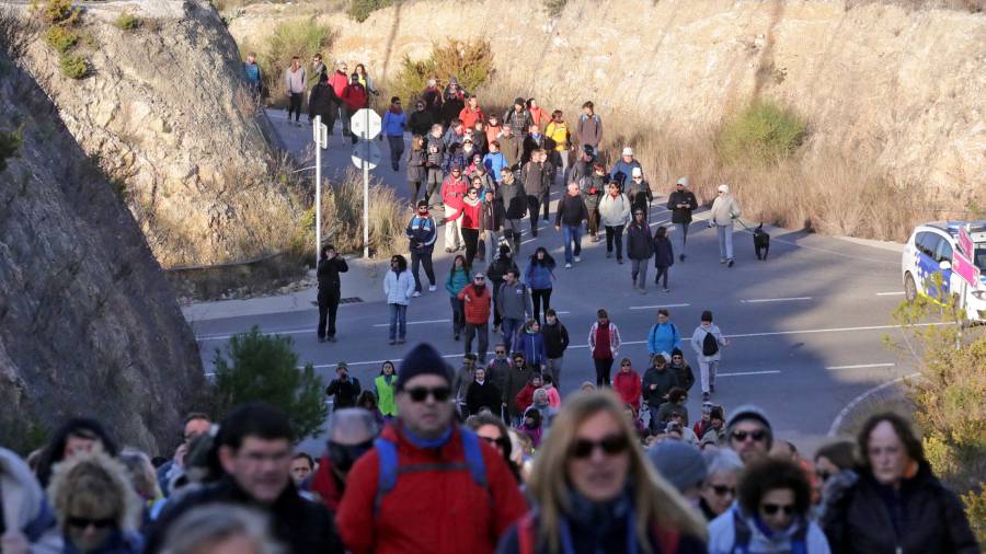 Imagen de la caminata que se organizó para protestar contra la el proyecto de la Budellera. Foto: Lluís Milián