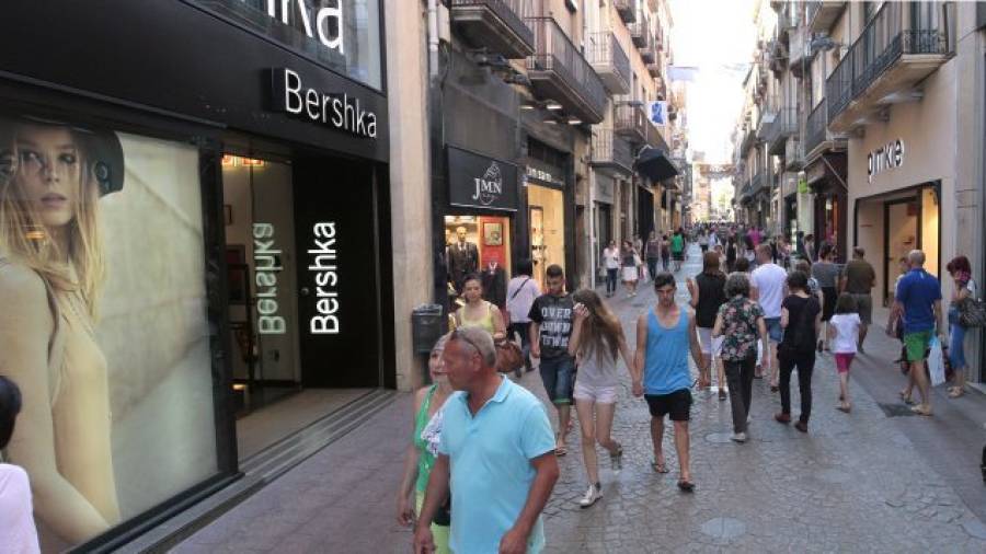 Reus está viviendo una renovación de negocios en el centro con la llegada de franquicias. Foto: Pere Ferré