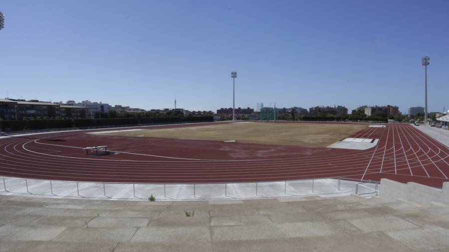 El estadio de atletismo se ha construido de nuevo tras recibir una inyecci&oacute;n econ&oacute;mica de 2,6 millones de euros.