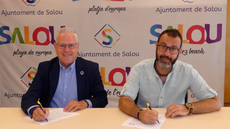 Pere Granados y Sebastià Domínguez han sellado esta mañana su alianza con la firma de un preacuerdo para formar gobierno Foto: Cedida
