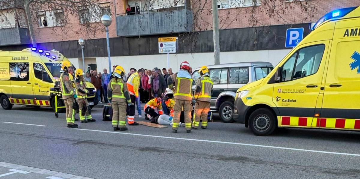 Los servicios de emergencias atienden a los heridos. Foto: DT Los servicios de emergencias atienden a los heridos. Foto: DT