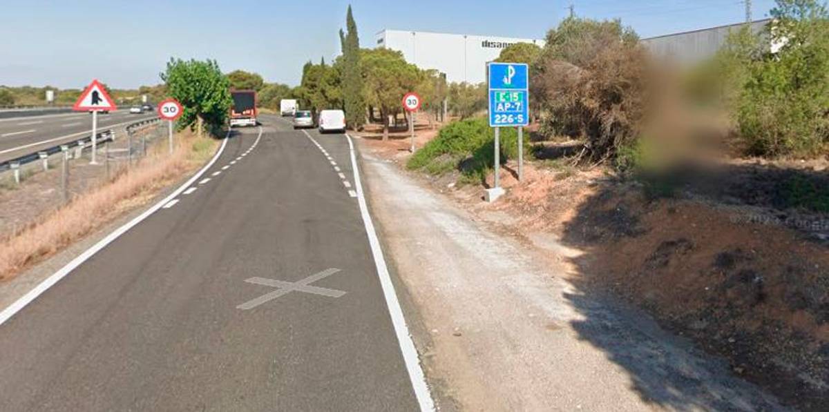 El vehículo salió de la AP-7 en el merendero de Roda de Berà e intentó huir a pie sin éxito. Foto: Google Maps El vehículo salió de la AP-7 en el merendero de Roda de Berà e intentó huir a pie sin éxito. Foto: Google Maps