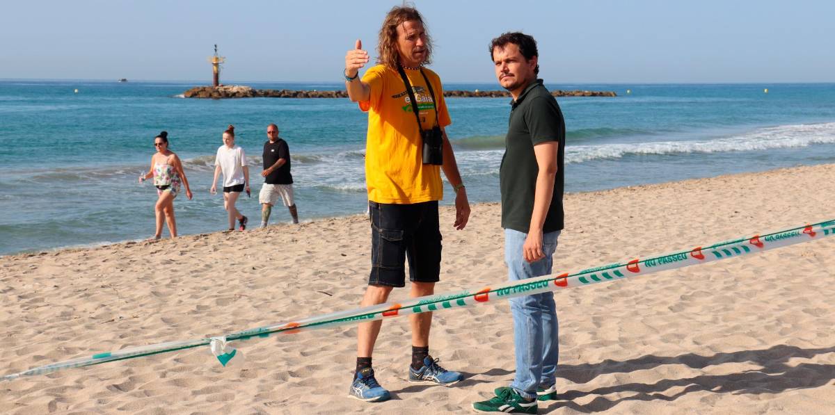 Hèctor Hernàndez junto al concejal de Medi Ambient de Tarragona, Guillermo García. Foto: ACN