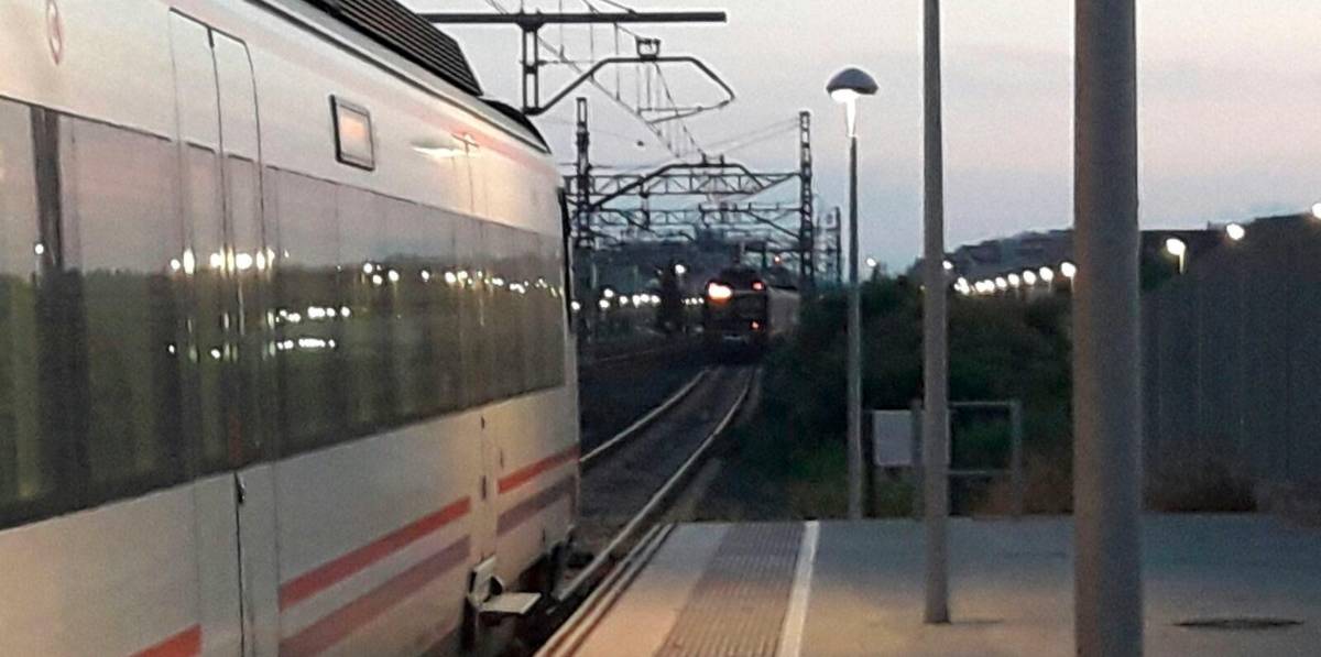 tren-cunit_241-2533541_20250415152755.jpg