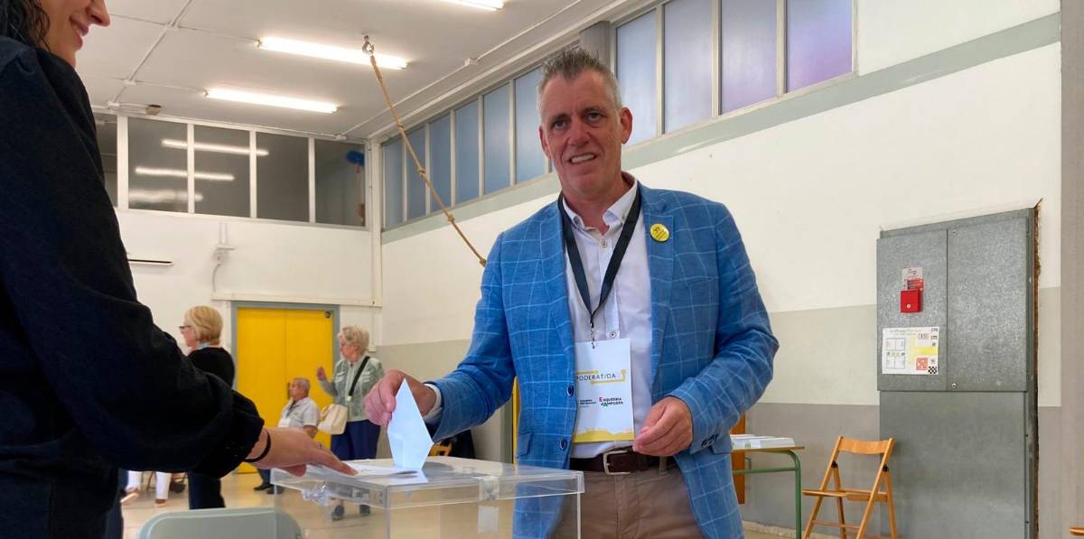Adam Tomàs, esta mañana votando Adam Tomàs, esta mañana votando