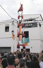 El 5d9f que van carregar durant l’actuació de Sant Fèlix, el primer d’aquesta temporada i que volen descarregar. Foto: Pere Ferré