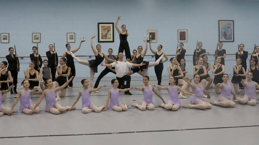 El ballet contará con 64 jóvenes artistas de danza y música.