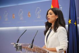 La portavoz de Vox en el Congrso, Pepa Millán, da una rueda de prensa en el Congreso de los Diputados este martes. Foto: EFE