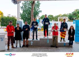 Miguel García y Joan Fargas, en la segunda y tercera plaza del podio. FOTO: CN Cambrils
