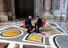 Trump y Zelenski durante su encuentro en el interior de la basílica de San Pedro del Vaticano. Foto: Andriy Yermak / Jefe de la Oficina del Presidente de Ucrania