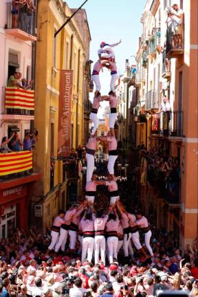 El 2de8 amb folre dels Xiquets. Foto: Pere Ferré