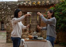 L’experiència gastronòmica de la calçotada és una de les nombroses mostres de la riquesa culinària de la Costa Daurada. FOTO: Diputació de Tarragona